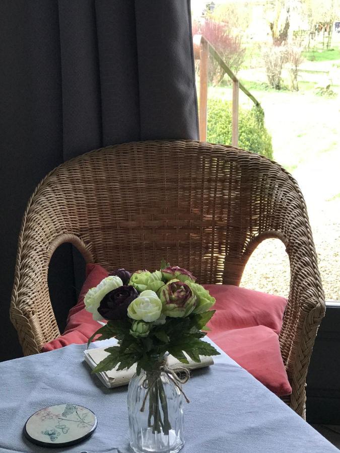 Au Balcon Du Bonheur Villa Malandry Buitenkant foto